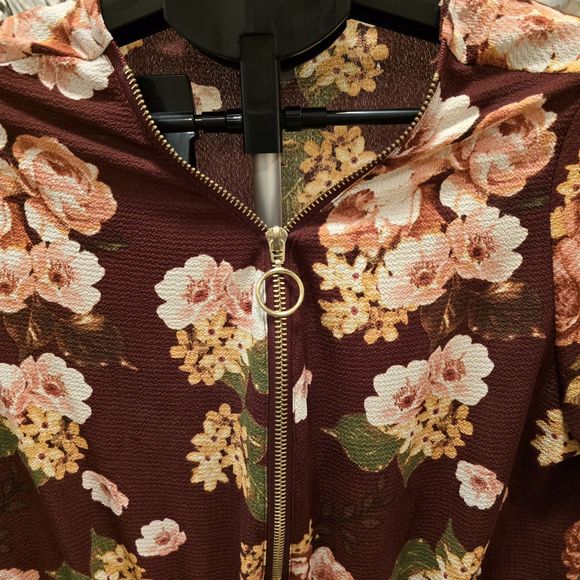 NWT  Very Pretty J for Justify Red Floral Dress‎ MEDIUM - Picture 2 of 7